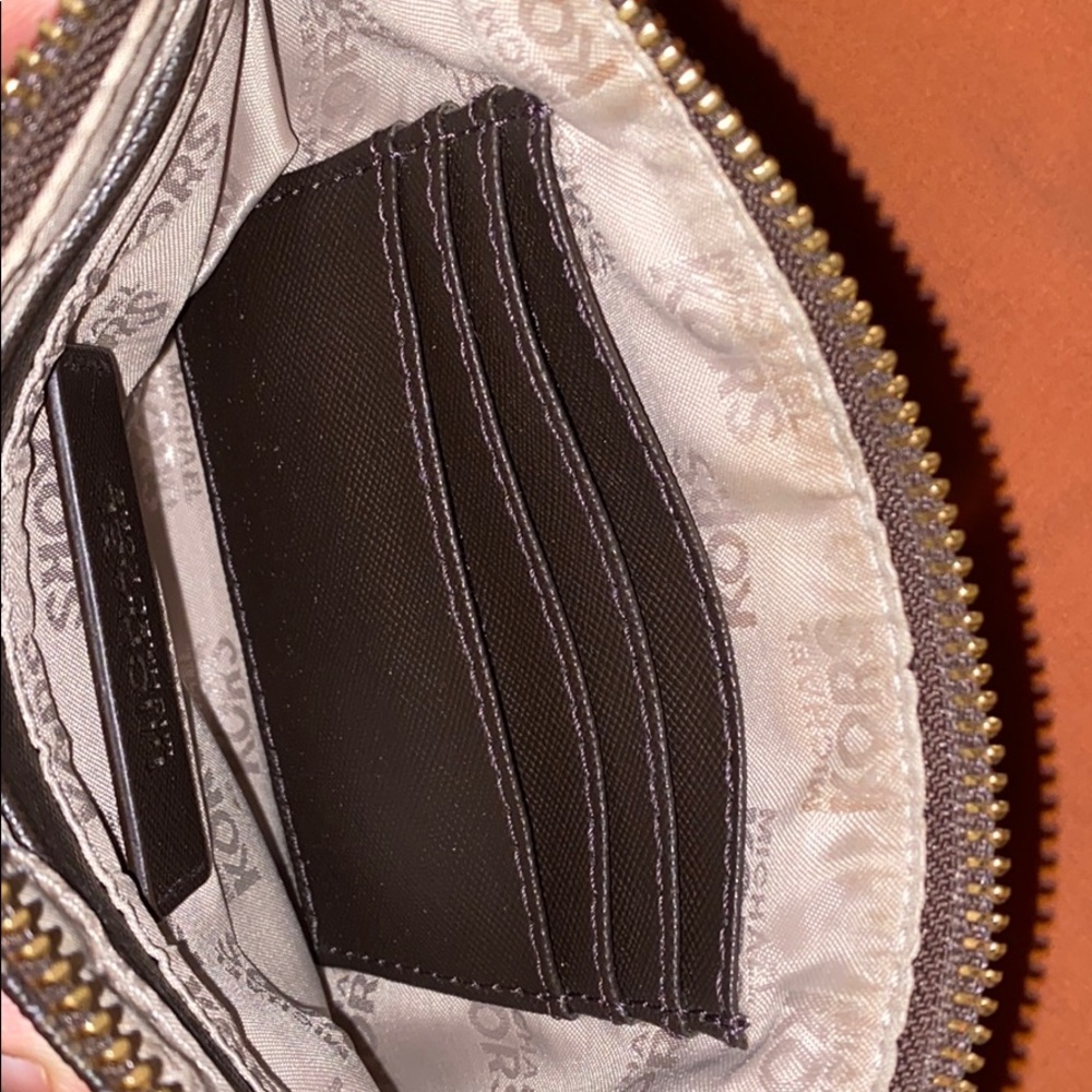 Selling because I need money for my boxing stuff - Picture 6 of 6